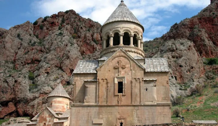 تور زمینی یا هوایی ارمنستان در پاییز کدام گزینه بهتر است؟